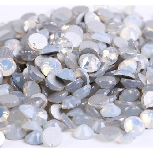 2018 New arrival White Opal Non hot fix Nail Rhinestones Crystal swarovsky Glue On Rhinestones Loose Strass for Nails Acessories