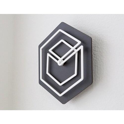 Wall clock wooden trumpet creative wall clock personality art bedroom mute clock children cartoon wall decoration wall clock