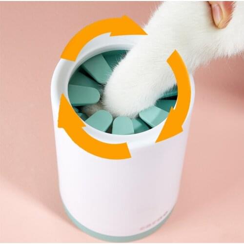Dog Paw Cleaner Cup for Small Large Dogs Portable Outdoor Pet Foot Washer Cup Paw Clean Brush Soft Silicone Foot Wash Combs