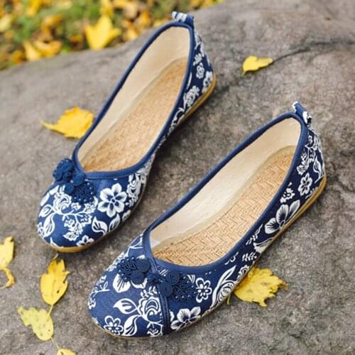 2020 Woman Flats Female Embroidered Dance Shoes Woman Comfortable Women Ethinc Womens Loafers Hemp Footwear Plus Size 42