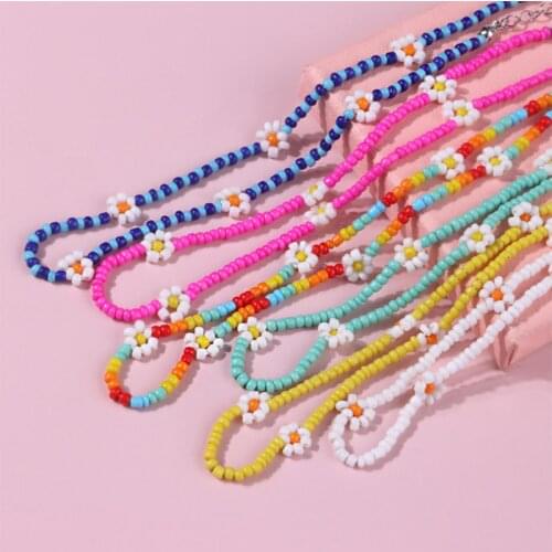 2021 Fashion Daisy Rice Bead Strand Choker For Women Colorful Handmade Temperament Pearl Necklace Bohemian Style Jewelry Gift
