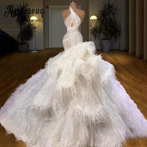 White Feather Tail Evening Dress with Ruffles Tiered 2021 Luxury Pearls rom Celebrity Party Diamonds Long Dresses Stage Costume