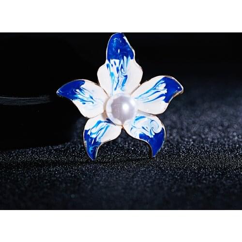 Rinhoo Blue Elegant Handmade Imitation Pearl Flower Brooch Pins Women Plant Brooch Coat Daily Casual Jewelry Gift