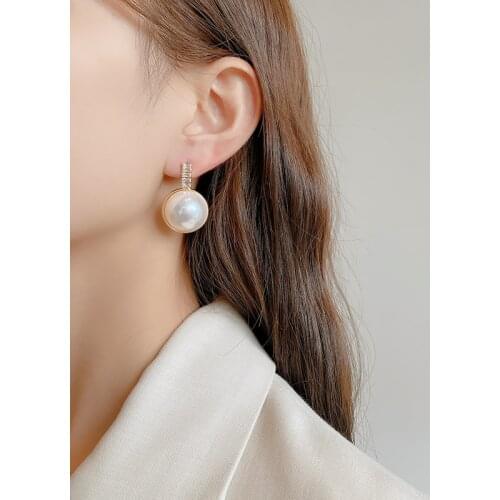 2021 Simple and Elegant Pearl Pendant Drop Earrings For Woman 2021 Korean Fashion Jewelry Wedding Girls Temperament Earrings