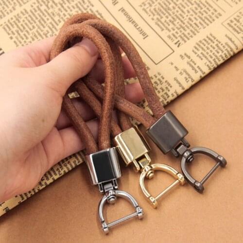 High-Grade Cowhide Leather Car Keychain Men Women 360 Rotation Horseshoe Buckle for Key Ring Holder Best Gift Luxury Accessories