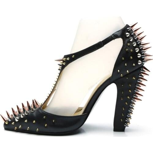 Fashion Runway Women T-Strap Sandals Spikes Studded Chunky Heel Pumps Sexy Pointed Toe Party Dress Shoes Sapato Feminino