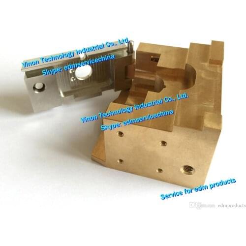 X182B893H01 FX10 Upper Die Guide Holder 80Wx69Lx47mm for DWC-FX10.FX20 wire-cut edm machine FX Die guide block with door set