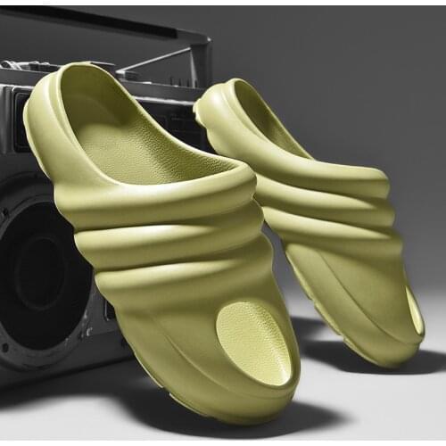 Trendy Men Casual Slippers Cool Cartoon Graffiti Unisex Beach Slides Outdoor Women Sandals Flip Flop Summer Soft Thick Sole Shoe