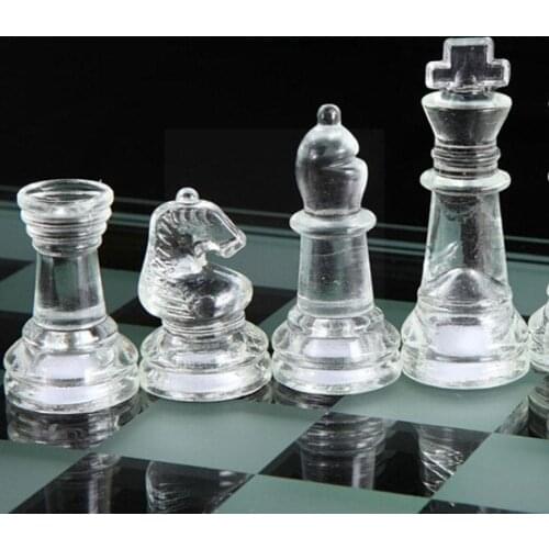 K9 Glass Chess Luxury Elegant International Chess Game Chess Glass Set Packaging Board Small Game International Chess Wrest K1N8