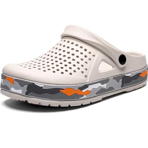 2021 Sandals Mens Croke Summer Non-Slip Hole Shoes Home Clogs EVA Garden Male Shoes Outside Croqe Beach Flat Slippers