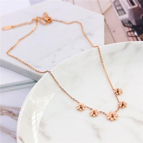 YUN RUO Fashion Brand Jewelry Rose Gold Color Seven Daisy Necklace 316 L Stainless Steel Jewelry for Woman Prevent Allrygy Fade