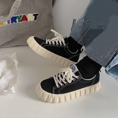 2021 New Womens Thick Soled Retro Canvas Shoes Fashion Versatile Casual Board Shoes Pure Color College Style Canvas Shoes