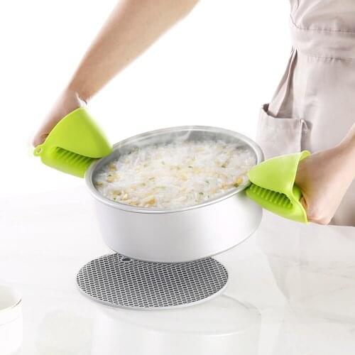 2pcs Silicone Anti-scalding Oven Gloves Mitts Potholder Kitchen BBQ Gloves Tray Pot Dish Bowl Holder Oven Handschoen Hand Clip