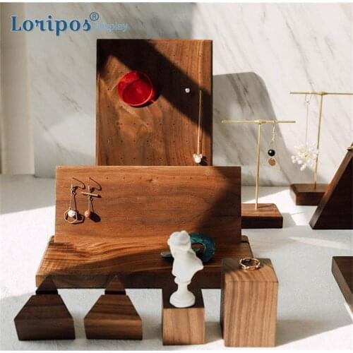 TOWNSBOX Necklaces