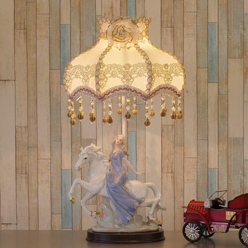 Vintage Ceramic White Horse Table Lamps for Bedroom Girl Princess Room Art Deco Light Fixtures Nordic Living Room Bedside Lamp