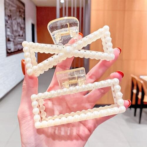 Korea Pearl Hairpin Elegant Hair Accessories For Girls Women Large Hair Claw Clip Ladies Fashion Headwear Barrette Chic Hairgrip
