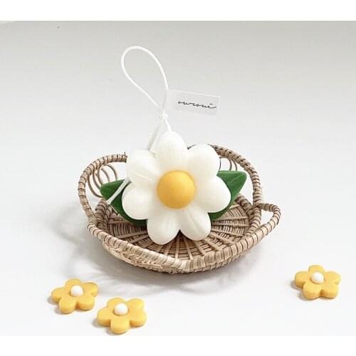 Korea Cute Little Daisy Flower Silicone Mold Acented Candle Mold Diy Material Candle Party Home Decoration