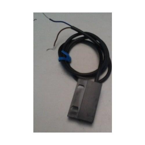 1pcs Magnetic switch magnetic sensor magnetic induction switch DC 2 Wire magnetic pick up