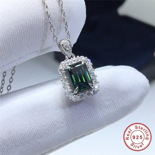 Geoki Luxury 925 Sterling Silver 1 Ct Passed Diamond Test Perfect Cut Top Quality Emerald Moissanite Pendant Necklace for Women