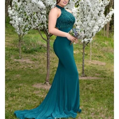 Elegant Long Halter Green Evening Dresses Mermaid Floor Length Criss Cross Back Lace Formal Party Dress for Women