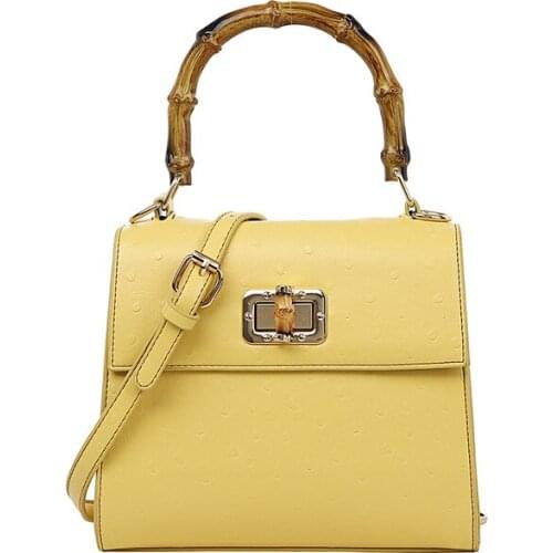2021 High Quality Luxury Spring Summer Fashion New Temperament Round Wood Handle Flap Handbag Lady All Match Bag Designer Totes
