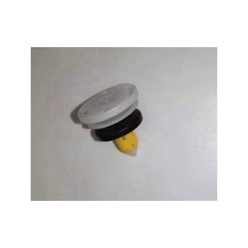 1PC for Alfa Romeo wheel eyebrow buckle leaf board cover thermal insulation cotton clip side skirt buckle bottom big edge