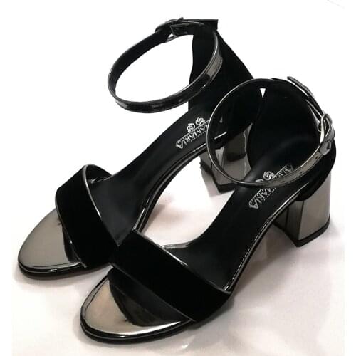 WOMEN,BLACK,SINGLE BAND.THICK HEEL. SANDALS. HIGH QUALITY. NEW SEASON. WEDDING. OFFICE. PARTY. SUITABLE FOR EVERY DRESS, MODERN