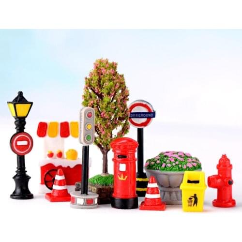 ZOCDOU 1 Piece Food Stand Signboard Street Light Mailboxe Fire Hydrant Trash Can Small Statue Little Figurine Craft Garden Deco