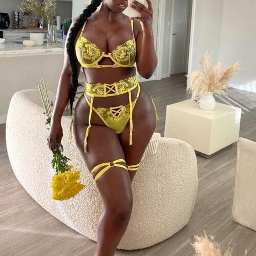 Women Lingerie Sets 3pcs Floral Embroidery Sensual Lingerie Woman Sexy Underwear Sets Push Up Bra Brief Garter Sexy Lingerie Set