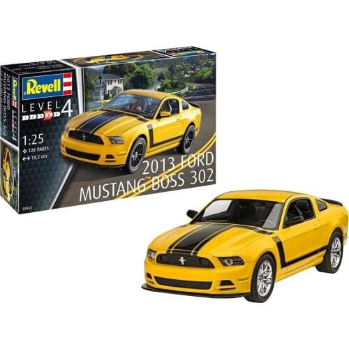Revell 2013 Ford Mustang Boss 302 Model Car