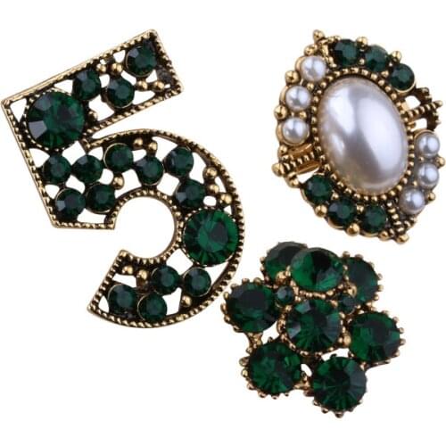 CINDY XIANG Vintage 3pcs/set Pearl And Rhinestone Pins Brooches For Women Flower Oval Badges And Number 5 Brooch Coat Jewelry