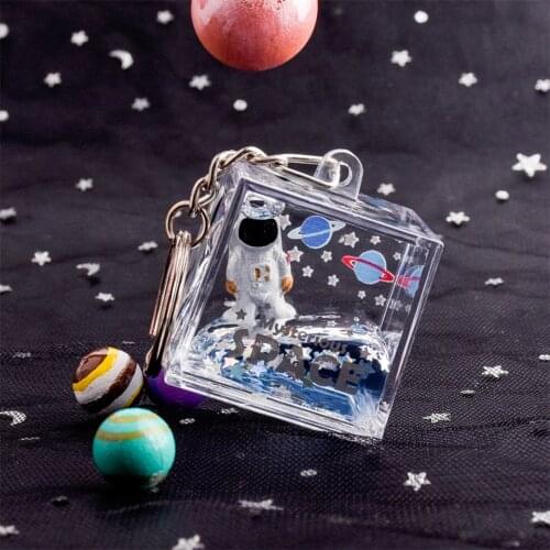 New Crystal Creative Astronaut Globe Floating Spaceman Star Keychain Luxury Moving Liquid Quicksand Keyring Bag Car Keys Pendant