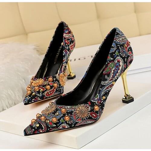 BIGTREE 2019 Brand Vintage Women Pumps Fashion Flowers Printed high heels Female shoes Spring Summer Crystal Rivet Party shoes