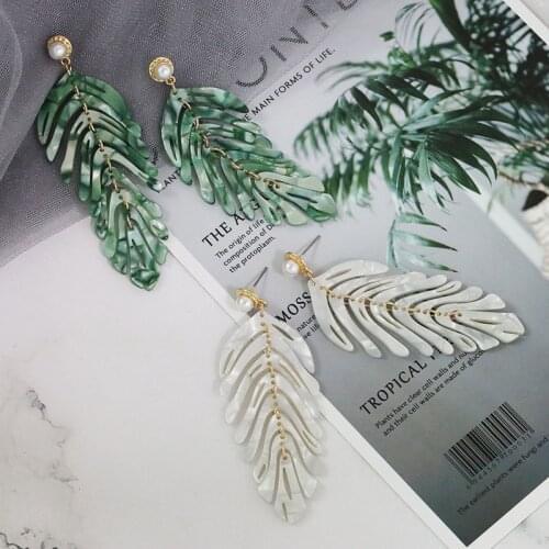 Acrylic Leaves Drop Earrings for Women Vintage Elegant Luxurious Girls Summer Pearl Top Dangle Earrings aretes ET1235