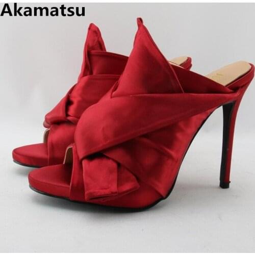 Akamatsu Women's Clogs