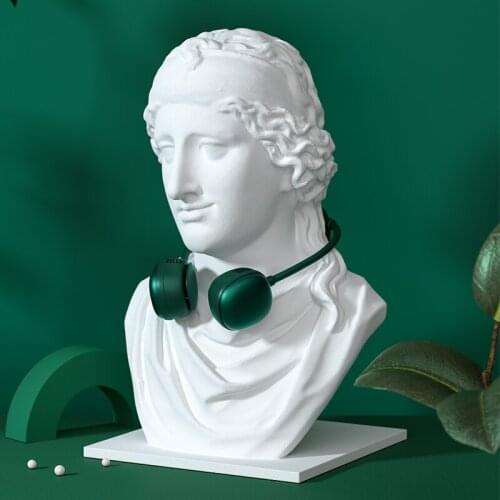 NECK MAX FAN MOER BEAUTIFUL SPORT WITH PHONE