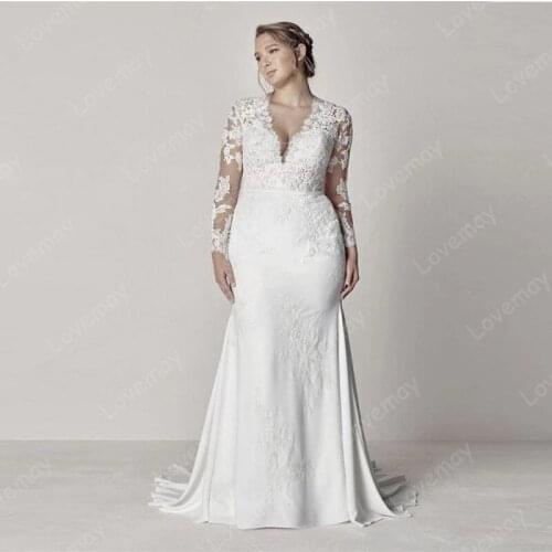 V-Neck Plus Size Lace Mermaid Beach Wedding Dresses 2021 Long Sleeve Button Illusion Appliques Bridal Gowns