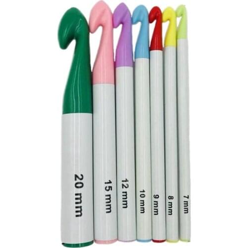 50LB 7 Pieces Huge Plastic Handle Crochet Hooks Set Large Size 7mm-20mm Colorful Sweater Knitting Needles Yarn Weave Sewing