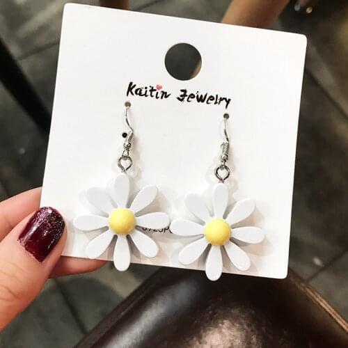 Women Flower Earrings Stud Earrings For Girls Children Silver Cheap Jewelry Wholesale Cute Small Daisy Earrings 2019 Statement