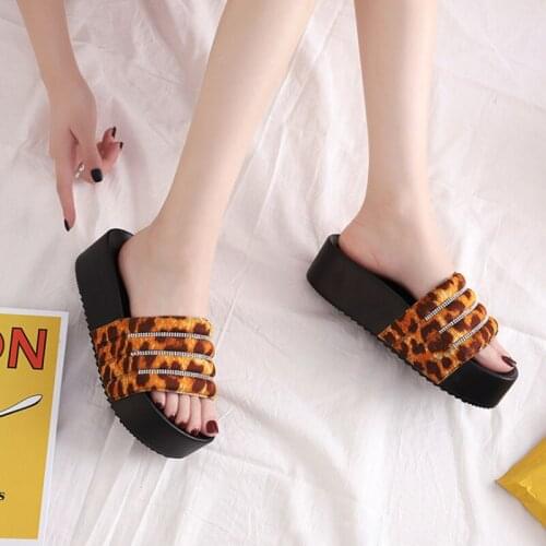 Fashion 2020 Leopard Print Rhinestone Women Slippers Summer Platform Shoes Zapatos De Mujer Plataforma Outdoor Beach Sandals