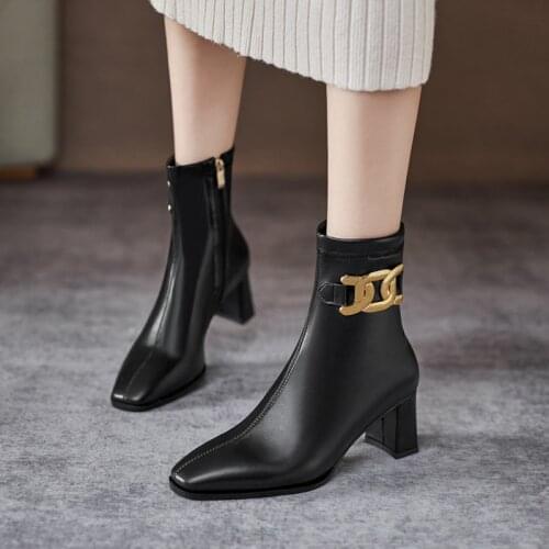 2021 New Womens Fashion Ankle Boots Pu Leather Square Heel Metal Decoration Boot Female Streetwear Shoes For Women Plus Size 43