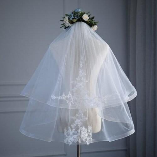Women Bridal Short Wedding Veil with Comb White Ivory Two Layers Lace Appliques Edge 2021 in Stock