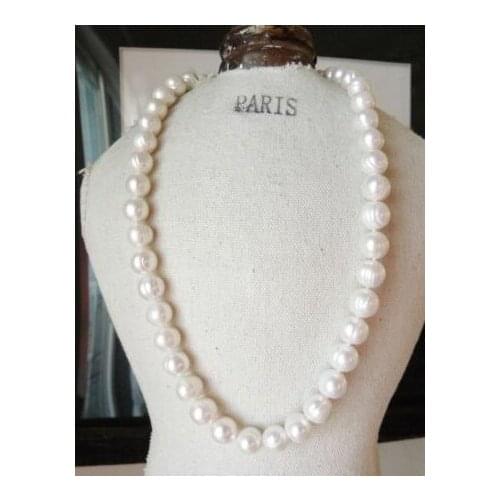 Beautiful 18 Inch Genuine 9-10mm south sea White Pearl Necklace Silver clasp