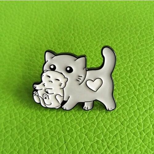 Warm Cats Brooch Lovely Cat Badges for Backpack Enamel Pins Badges for Clothes Badge Clothes Lapel Pin Accessories Jewelry Gift
