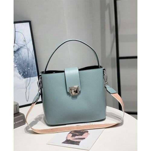 Bags of Women 2021 New Leather Handbags Large Capacity Bucket Bag Fashion Cowhide Portable Messenger Bag Ladies Shoulder Bag