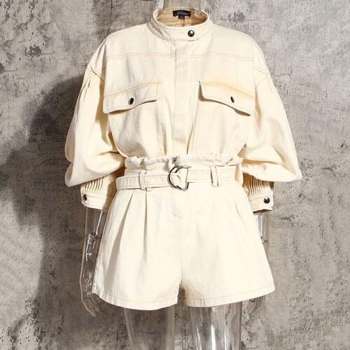 SeeBeautiful Simple Loose Stand Collar Long Sleeve Coat Belt Lace-up Shorts Set Two Pieces Woman Spring 2021 New Fashion T195