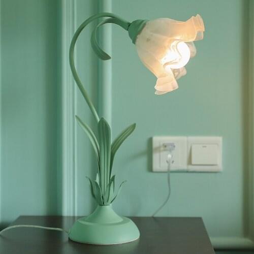 Romantic Flower Table Lamps for Living Room Bedroom Bedside Home Decor Reading Lamp Modern LED Standing Desk Lighting Fixtures