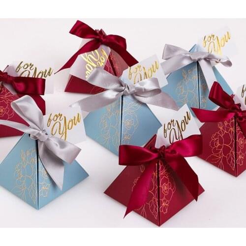 Triangular Pyramid Candy Box Wedding Favors and Gifts Boxes Candies Bags for Guests Decoration Baby Shower Party Supplies