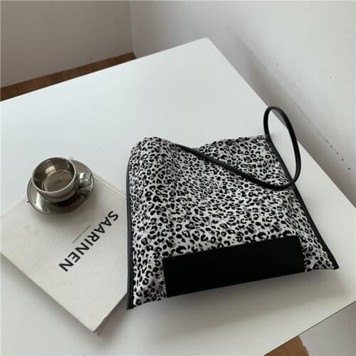 LV TAO Women's Bags
