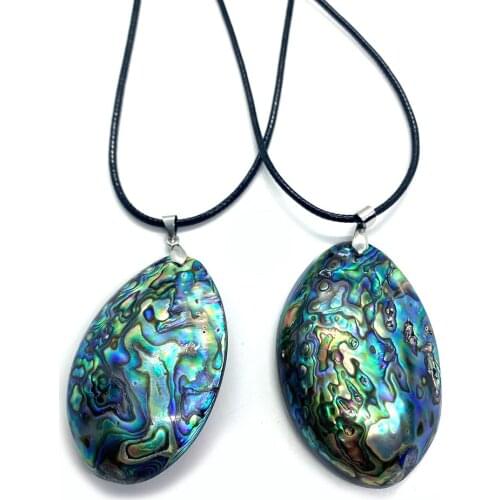 4Types Natural Colored Abalone Shell Material Pendant Fashionable Charm and Exquisite Necklace Used for Banquet and Wedding Wear